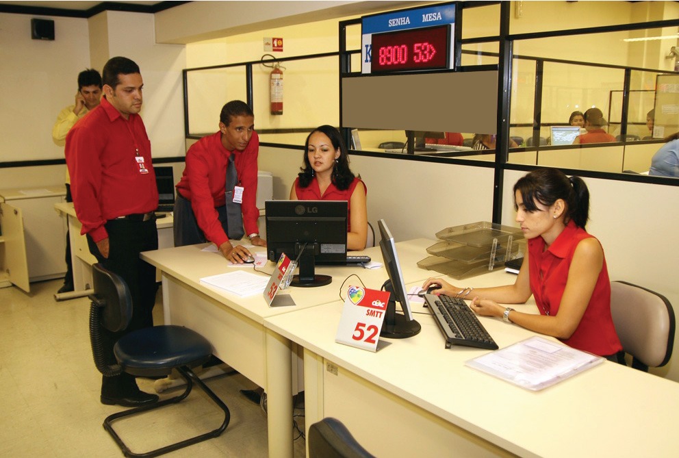 SMTT tem novo horário de atendimento ao público no CEAC do Riomar - SMTT Aracaju